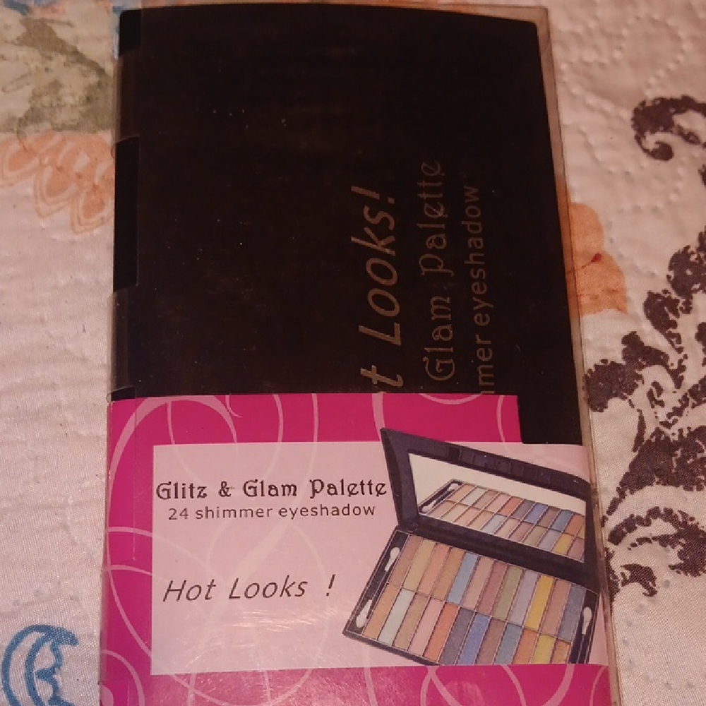Palette - 24 Shimmer Eyeshadow Set